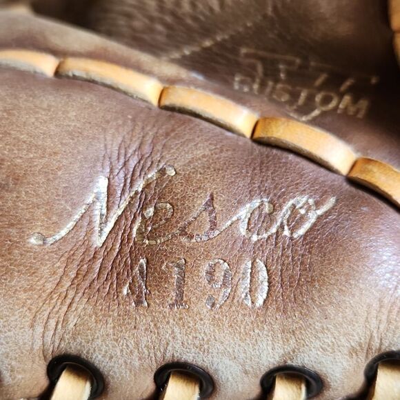 Nesco 4190 Leather Deep Pocket Baseball Glove - Picture 5 of 13